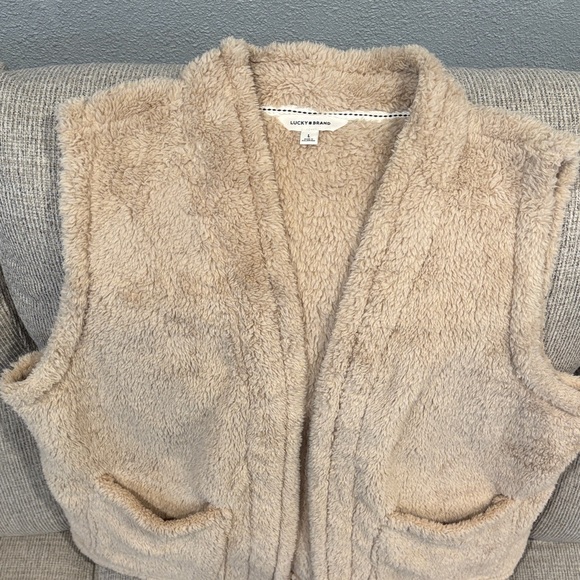 Lucky Brand Jackets & Blazers - Lucky Brand Beige Fleece Vest